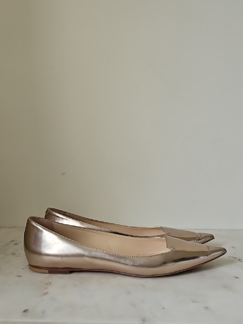JIMMY CHOO: Glam Shiny Gold Leather Pointed Toe Flats